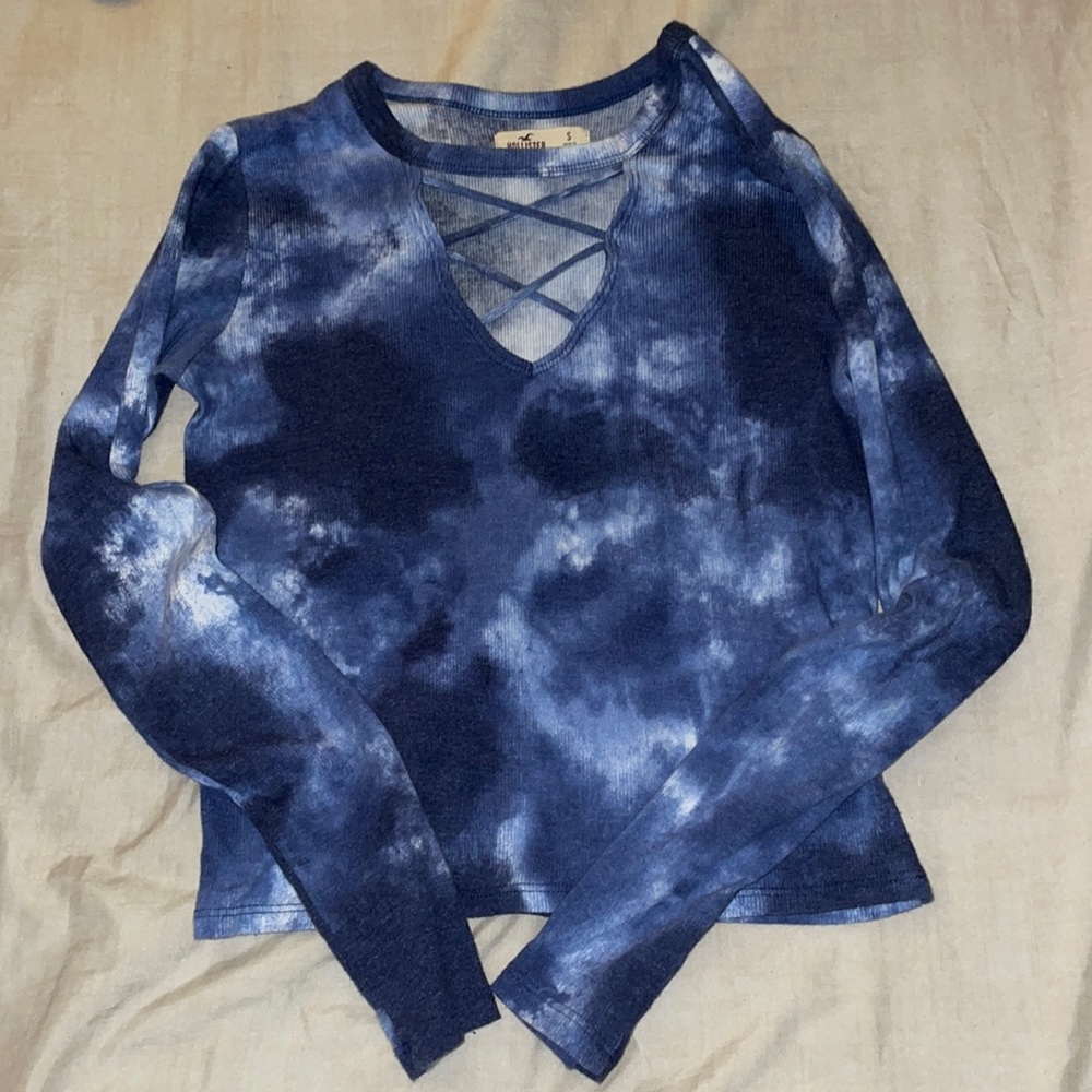 Hollister blue tie-dye long sleeve cross front